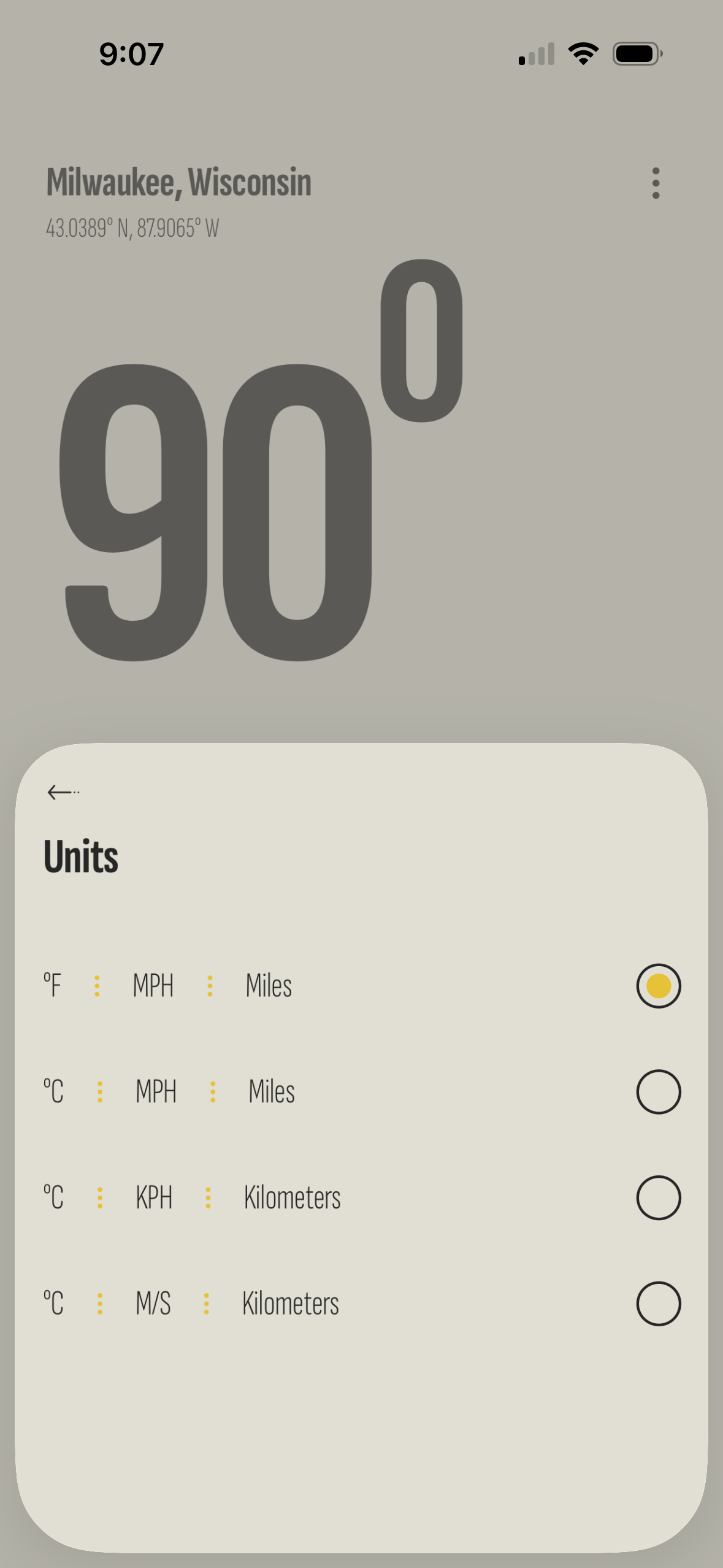 Minimus Weather light mode — units selector showing the sand and yellow palette.